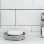 Cum alegi plăcile ceramice potrivite pentru baie și bucătărie
