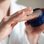 Riscuri în aplicarea unor produse de îngrijire a pielii de calitate inferioară
