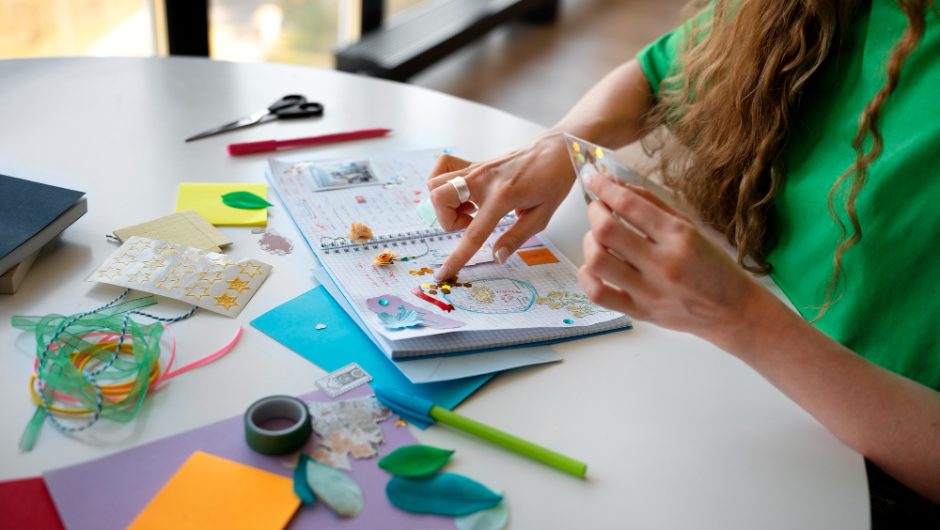 Avantaje oferite de micile activități creative manuale