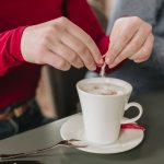 Trucuri pentru o zi mai energică fără cafeină